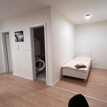 2 Room Apartment With Terrace, 2Ak Братислава Екстер'єр фото