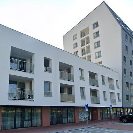 2 Room Apartment With Terrace, 2Ak Братислава Екстер'єр фото