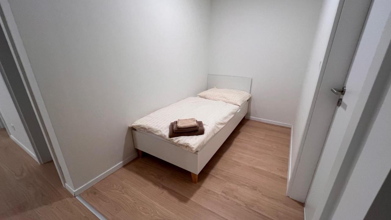 2 Room Apartment With Terrace, 2Ak Братислава Екстер'єр фото